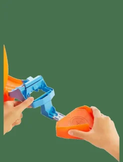 Action Loop Stunt Champion Track Set & 1 Diecast Car - Bilbanor|Hot Wheels Clearance