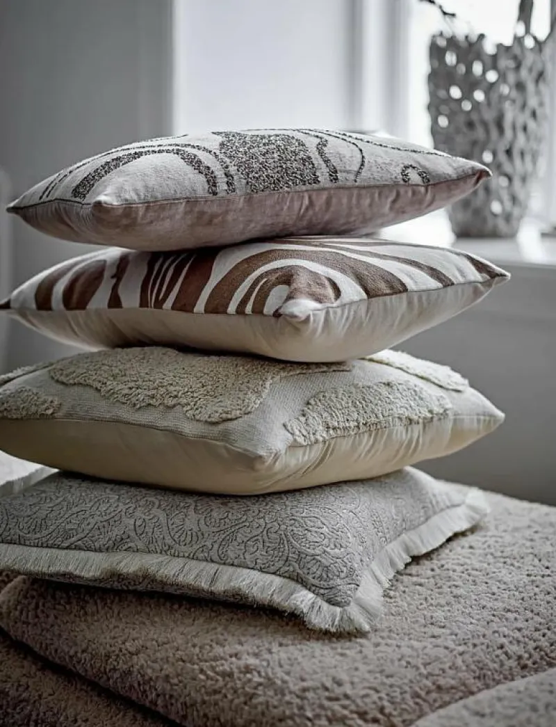 Adelona Cushion - Kuddar|Bloomingville Online