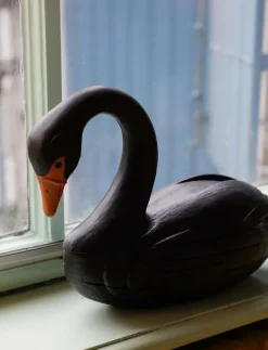 Anna + Nina Swan Trinket Box - Träfigurer BLACK Best