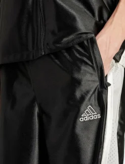 adidas Originals CUTLINE SHORT - Casual shorts BLACK Sale