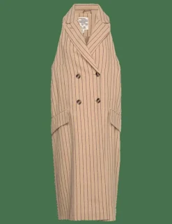 DARLA - Kavajer|Baum und Pferdgarten New