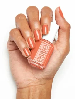 Essie classic frilly lilies 824 - Naglar New