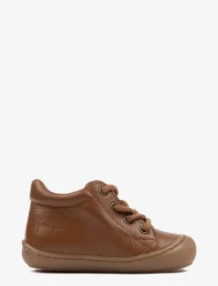 Pom Pom First™ Sport Lace Shoe - Lära-gå-skor CAMEL