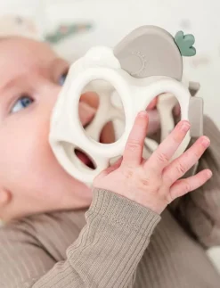 Done by Deer Grip & teether toy Sheepy - Bitleksaker SAND Best