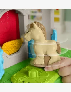 LITTLE PEOPLE LP STABLE PLAYSET - Lekset|Fisher-Price