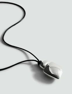 Metal pendant necklace - Halsband med hänge|Mango Online