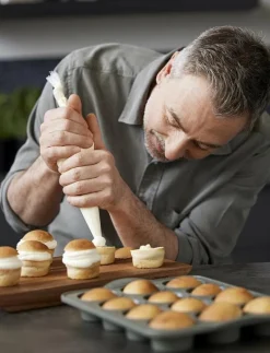 Tareq Taylor Muffinsform till 12 st Pecan - Ugnsformar FOREST GREEN Best