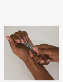 Stainless Steel Fingernail Clipper - Naglar|Tweezerman Outlet