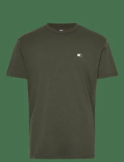 Tommy Jeans TJM REG BADGE TEE EXT - Kortärmad t-shirt PEWTER GREEN TONAL Best